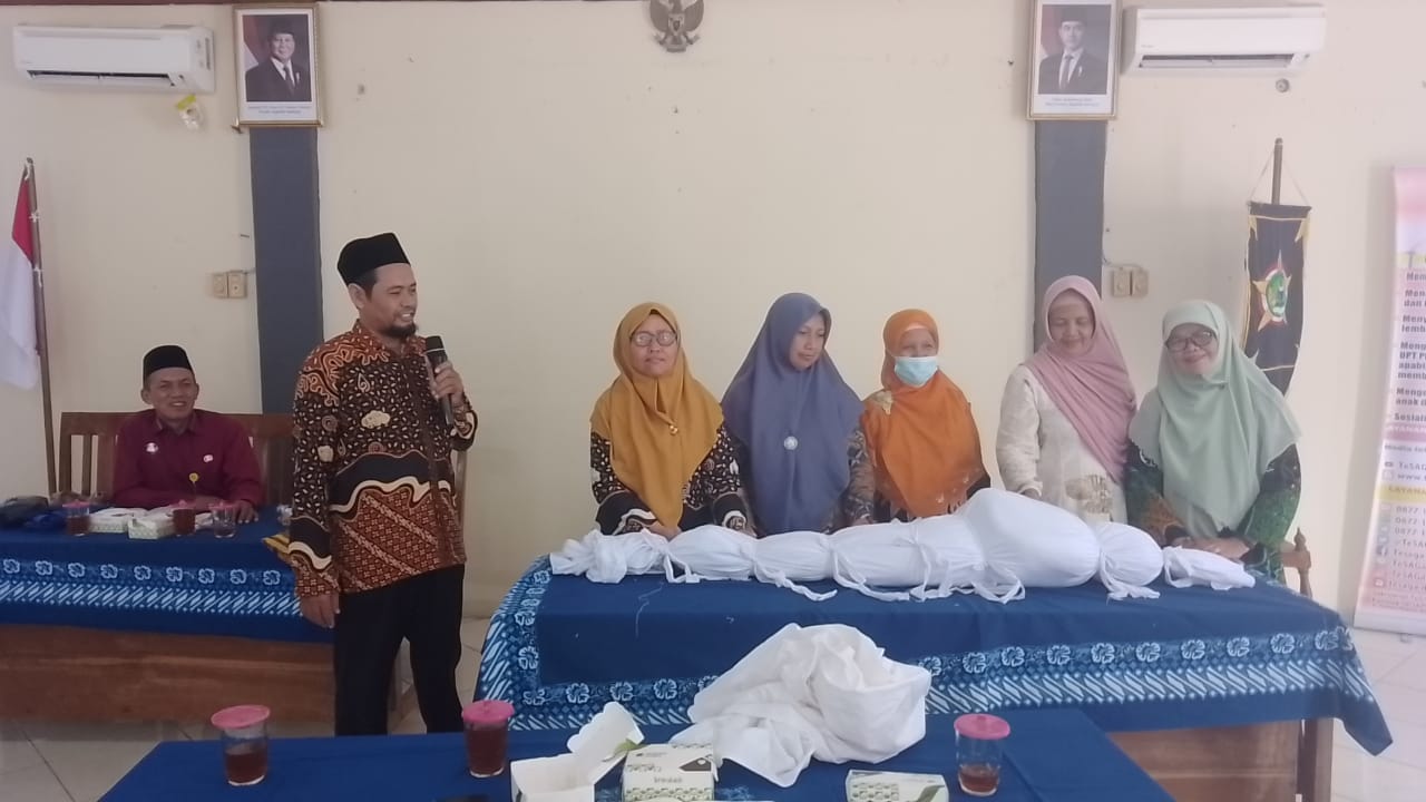 Pelatihan Pemulasaran Jenazah dibersamai oleh KUA Lendah 